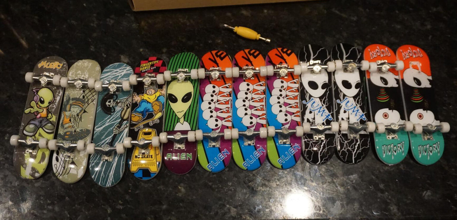 10 Best Fingerboard Reviews In 2023 From Top Fingerboard Brands!